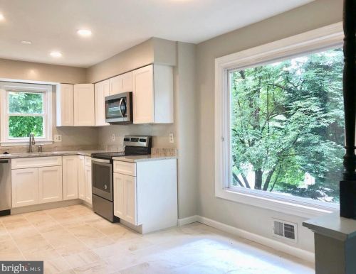 1830 Woodgate Ln, Mc Lean, VA 22101-5439