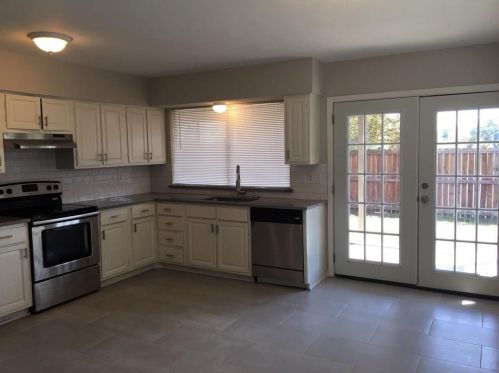 1242 Delores Dr, Garland, TX 75040-4818