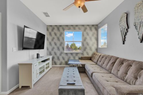 5077 Ellis Godfrey Dr, Fairfield CA  94533-8959 exterior