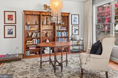 30 St, Trenton NJ 08691-4145 exterior