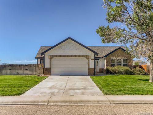 803 5th St, Pierce, CO