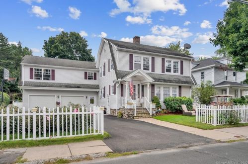 25 Farmington Ave, Waterbury, CT 06710-1737