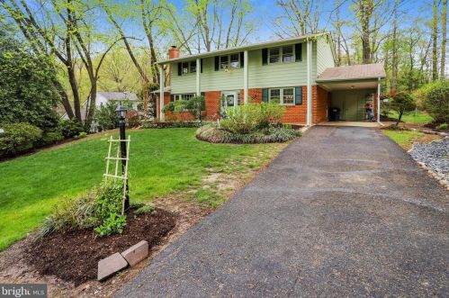 6803 Field Master Dr, Springfield, VA 22153-1023