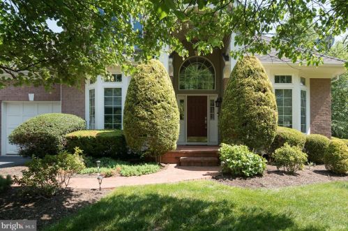 30 Leicester Ct, Princeton, NJ 08540-7335