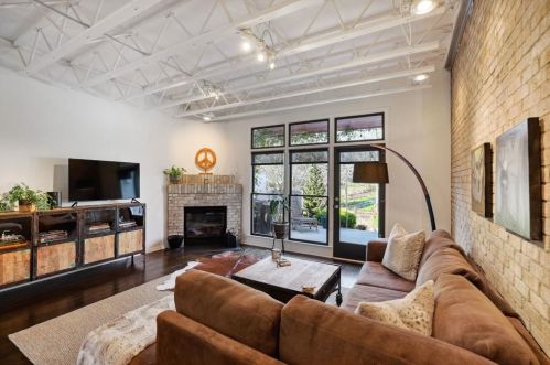 1348 Fernwood Cir, Atlanta GA  30319-3408 exterior
