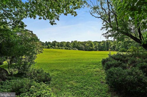 548 Innsbruck Ave, Great Falls, VA 22066-2632