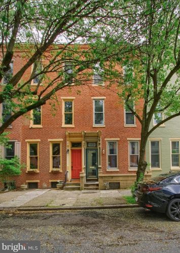 1113 Green St, Harrisburg, PA 17102-2920