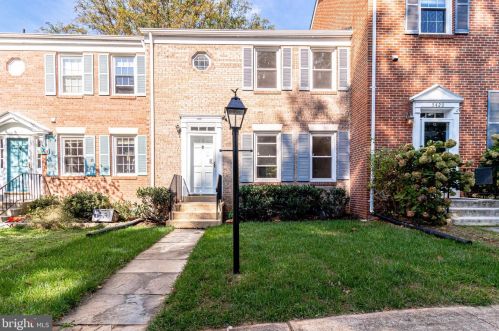 5422 Brixham Ct, Springfield VA  22015-1921 exterior