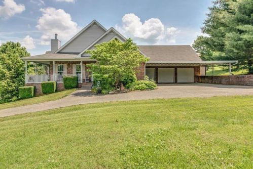441 Bonnie Valley Dr, Lebanon, TN 37087-8238