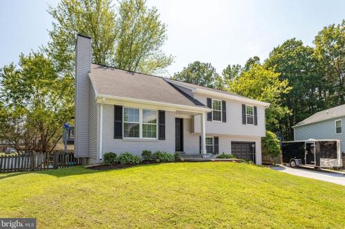 6143 Palmcrest Ct, Woodbridge, VA 22193-3937