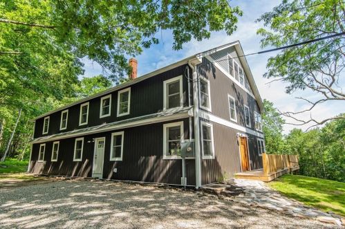 70 Peep Toad Rd, Killingly CT  06239-1522 exterior