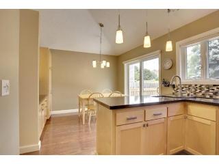 862 Winterberry Ct, Saint Paul, MN 55125-9119