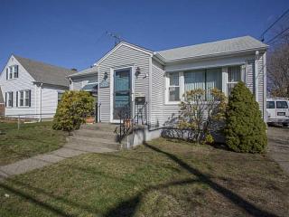 80 Bucklin St, Pawtucket, RI 02861-1902