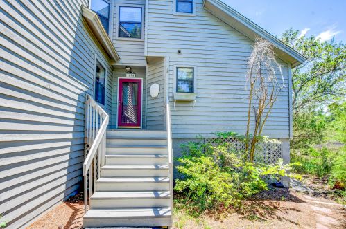 1094 Marsh Court Ln, Mount Pleasant, SC 29464-3357