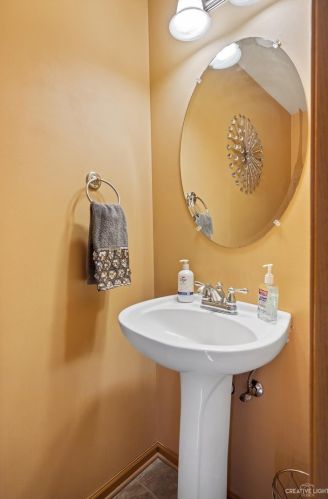 324 Century Dr, Pingree Grove IL  60140-4014 exterior