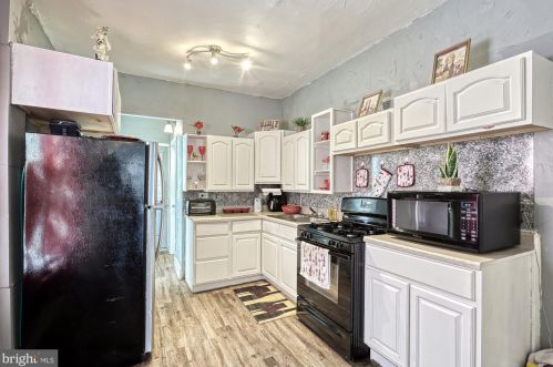 318 Hawthorne St, York PA 17404-3154 exterior