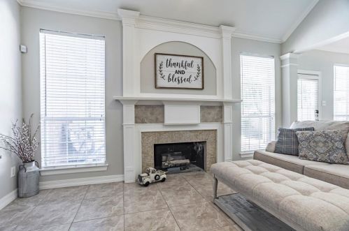 901 Hilton Dr, Midlothian TX  76063-3840 exterior