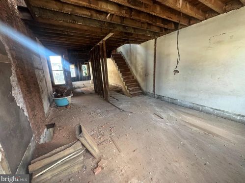 2511 19 St, Philadelphia PA 19132-3802 exterior