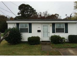 701 Day St, Hampton, VA 23661-2307