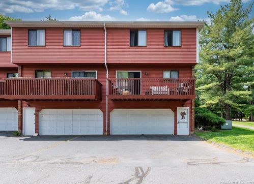 627 Churchill Dr, Hartford, CT 06111-4009