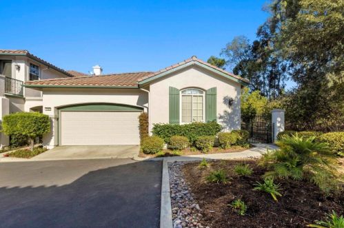 7033 Crane Ct, Carlsbad, CA 92011-4012