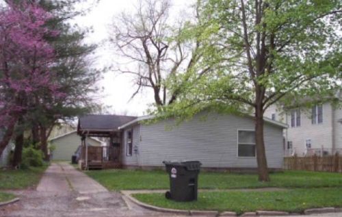 208 Washington St, Paris, IL 61944-2259