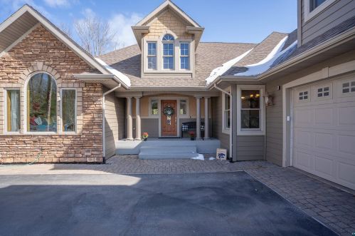 4395 Grouse Ridge Dr, Duluth, MN 55811-1334