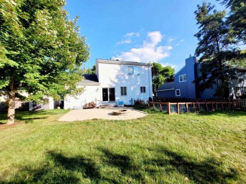 1867 Lisson Rd, Naperville IL  60565-2913 exterior