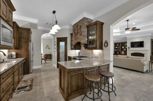 1612 Sweet Gum St, Conroe TX  77385-9530 exterior