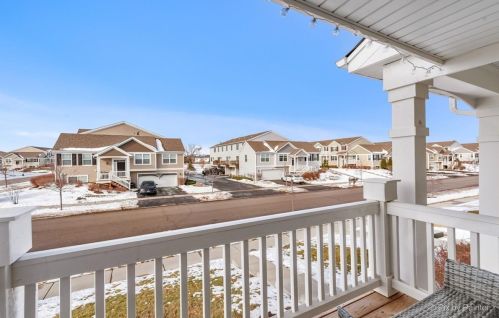 1147 Alta Vista Dr, Pingree Grove IL  60140-2058 exterior