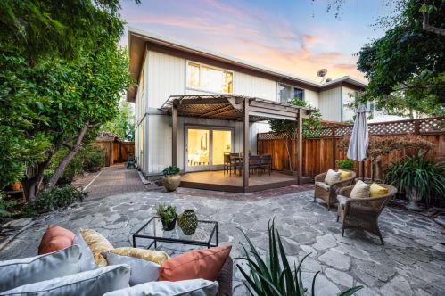 256 Ventura Ave, Palo Alto, CA 94306-3443