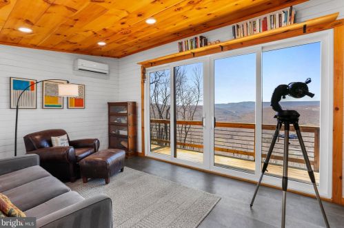 1034 Toms Knob Approach, Lost City WV 26810-8428 exterior