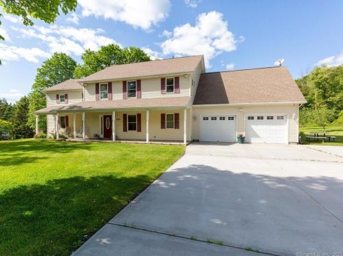 74 North St, Plymouth, CT 06782-2202