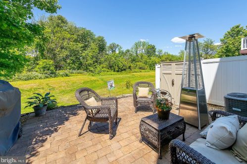 17 Cypress St, Auburn, NJ 08085-1258