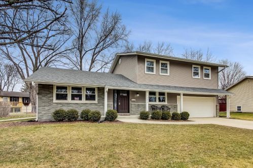 1304 Sanborn Dr, Palatine, IL 60074-7244
