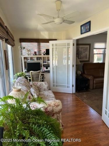 200 Aster Pl, Lakehurst, NJ 08759-2905