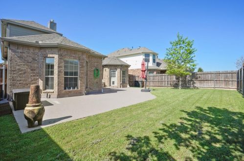 5724 Diamond Valley Dr, Fort Worth TX  76179-7607 exterior