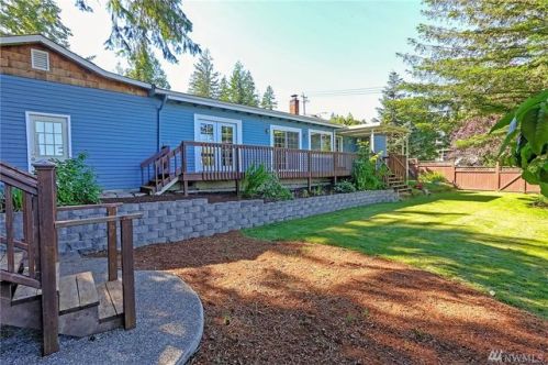 21 Wheelright St, Allyn, WA 98524-6714