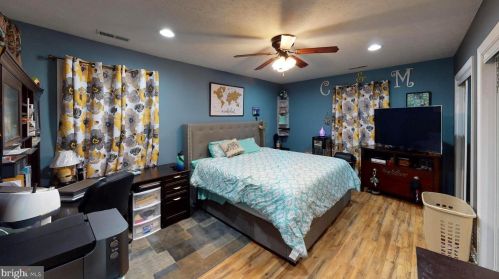 3332 Mountain Rd, Wardensville WV 26851-8279 exterior