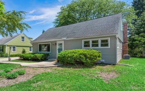 155 Thacker St, Des Plaines, IL 60016-2965