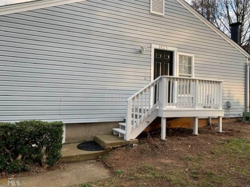 3425 Bayshore Dr, Atlanta GA 30340-4240 exterior