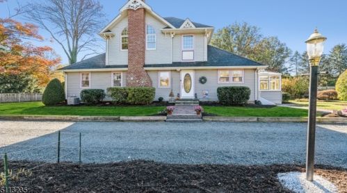 58 Burnt Hill Rd, Montgomery, NJ 08558-2106