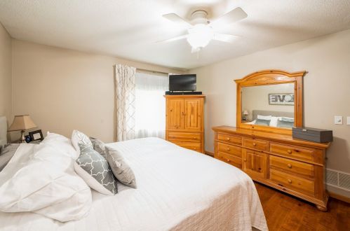 1048 Carmel Ct, Saint Paul MN  55126-5879 exterior