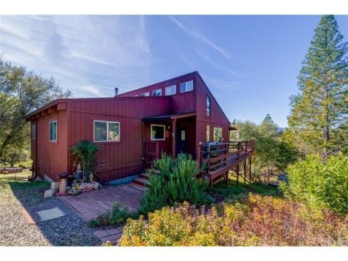 5291 Davis Rd, Midpines, CA 95345-9710