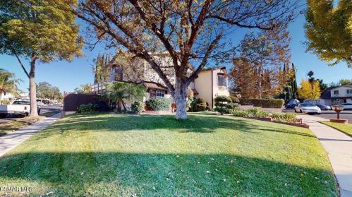 2007 Rhoda St, Simi Valley CA 93065-3539 exterior