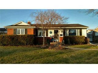 3219 Eastmoreland Dr, Toledo OH  43616-2932 exterior