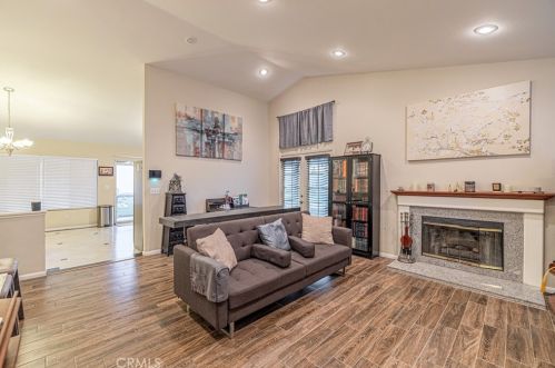 1858 Keaton Way, Lancaster CA  93536-6713 exterior