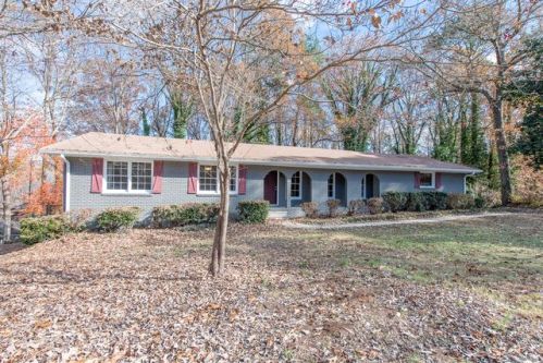 500 Green Mountain Trl, Atlanta, GA 30349-2103