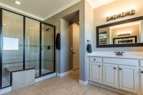 26525 Peakview Dr, Aurora CO 80016-6110 exterior