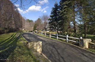 3 Old Mill Rd, Greenwich, CT 06830-3342